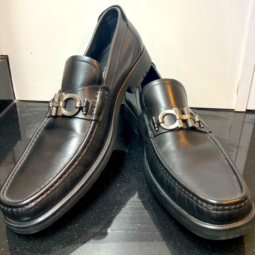 Salvatore Ferragamo 10.5 black leather. Like new